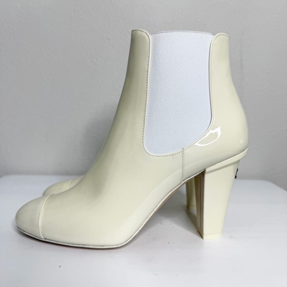 Chanel 2022 Interlocking CC Logo Chelsea Ankle Boots Size 37 - Picture 9 of 15
